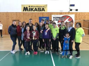  Taekwondo klub Hnúšťa-Tisovec  obhájil titul prvenstva ako tím  na domácej pôde! 